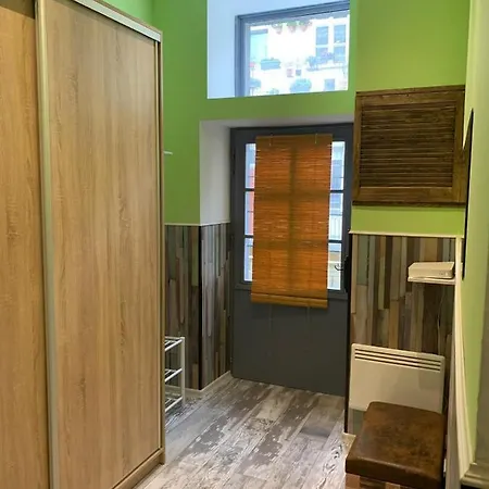 Art-club With Air Condition Lägenhet