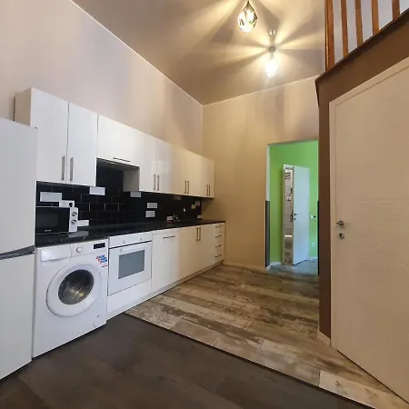 Art-club With Air Condition