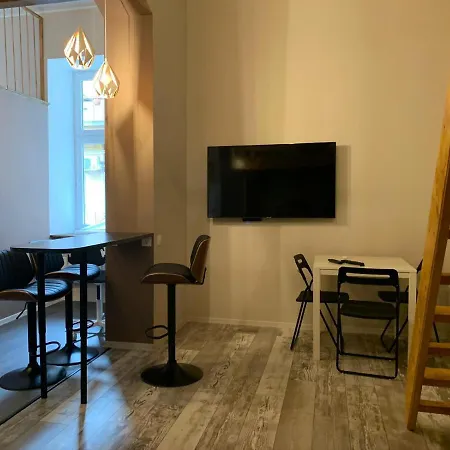 Art-club With Air Condition Lägenhet *