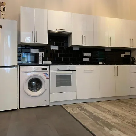 Art-club With Air Condition